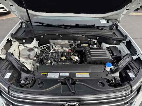 Certified 2024 Volkswagen Atlas SE image 39