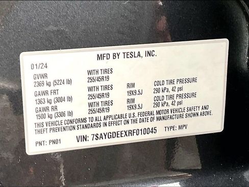 Used 2024 Tesla Model Y Long Range AWD/4WD image 33
