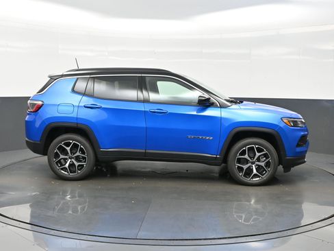 New 2026 Jeep Compass Limited image 7