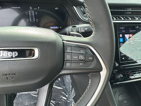 Used 2024 Jeep Grand Cherokee Altitude image 22