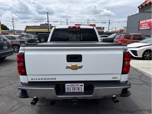 Used 2014 Chevrolet Silverado 1500 LTZ Z71 w/ LTZ Plus Package AWD/4WD image 10