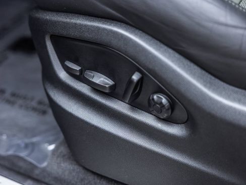 Certified 2024 Porsche Cayenne image 22