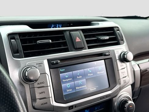 Used 2017 Toyota 4Runner Limited image 9