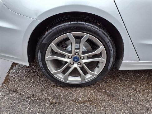 Used 2019 Ford Fusion SEL image 35