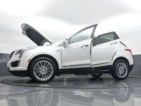 Used 2017 Cadillac XT5 Luxury w/ Advanced Security Package AWD/4WD image 57
