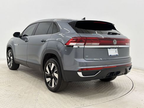 Used 2024 Volkswagen Atlas Cross Sport SE AWD/4WD image 3