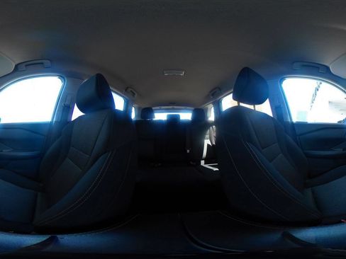 Used 2025 Nissan Rogue SV FWD image 44