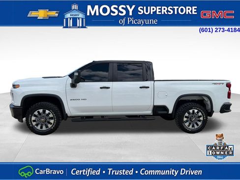 Certified 2022 Chevrolet Silverado 2500 Custom w/ Custom Convenience Package AWD/4WD image 2