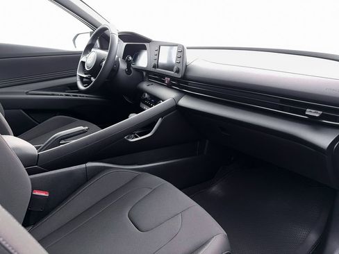 New 2026 Hyundai Elantra Sport FWD image 22