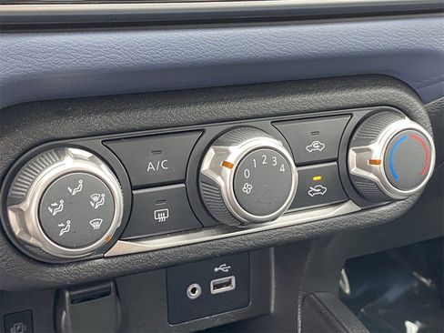 Certified 2023 Nissan Versa SV image 24