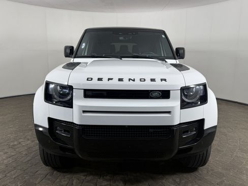 Used 2023 Land Rover Defender 130 X-Dynamic SE AWD/4WD image 2