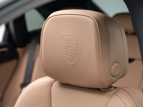 Certified 2026 Porsche Macan AWD/4WD image 20