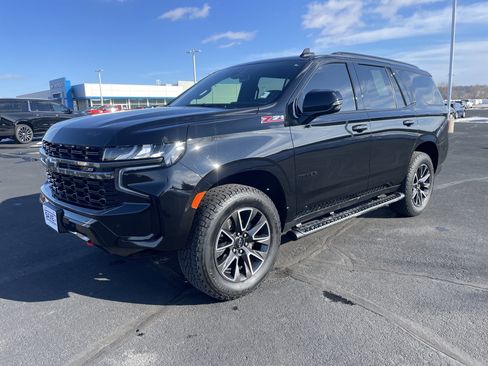 Used 2021 Chevrolet Tahoe Z71 w/ Luxury Package image 1