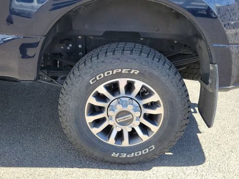 Used 2022 Ford F350 Lariat w/ Lariat Ultimate Package AWD/4WD image 12