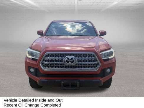 Used 2016 Toyota Tacoma 4x4 Double Cab image 4