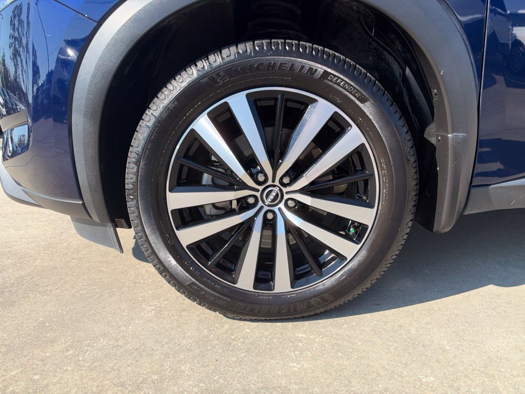 Used 2024 Nissan Pathfinder Platinum w/ Cargo Package FWD image 9