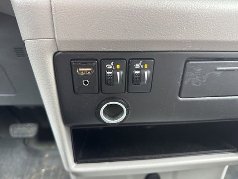 Used 2017 Toyota Sienna XLE image 15