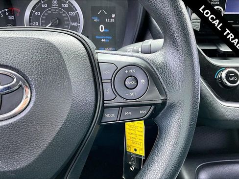 Used 2022 Toyota Corolla LE image 12