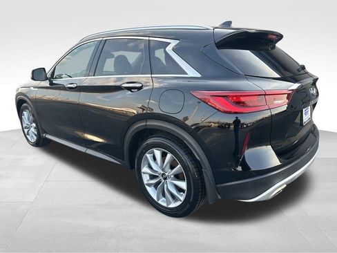 Used 2022 INFINITI QX50 Essential image 8