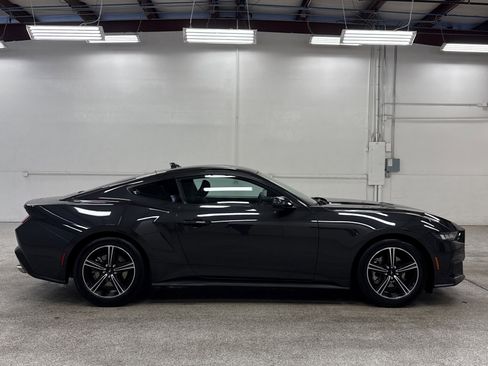 Used 2024 Ford Mustang Coupe image 19