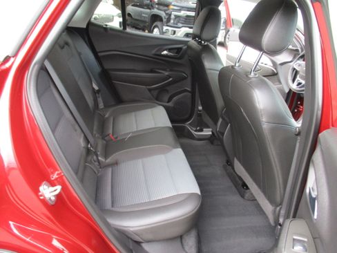 Certified 2024 Chevrolet Trax LT w/ Driver Confidence Package image 14