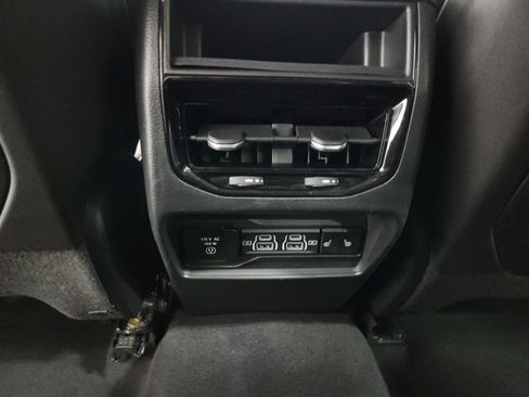 Used 2023 Jeep Grand Cherokee 4WD 4xe image 13