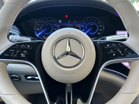New 2026 Mercedes-Benz EQS 400 4MATIC SUV image 24