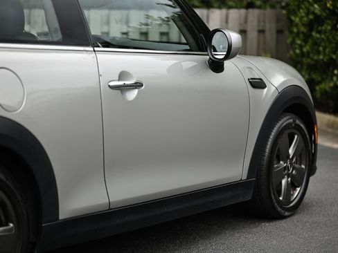 Used 2024 MINI Cooper 2-Door Hardtop FWD image 7