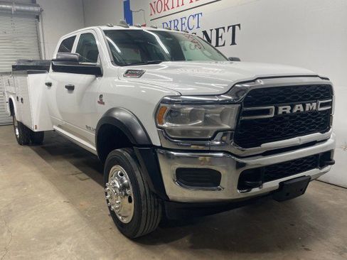 Used 2021 RAM 5500 Tradesman w/ Chrome Appearance Group image 2