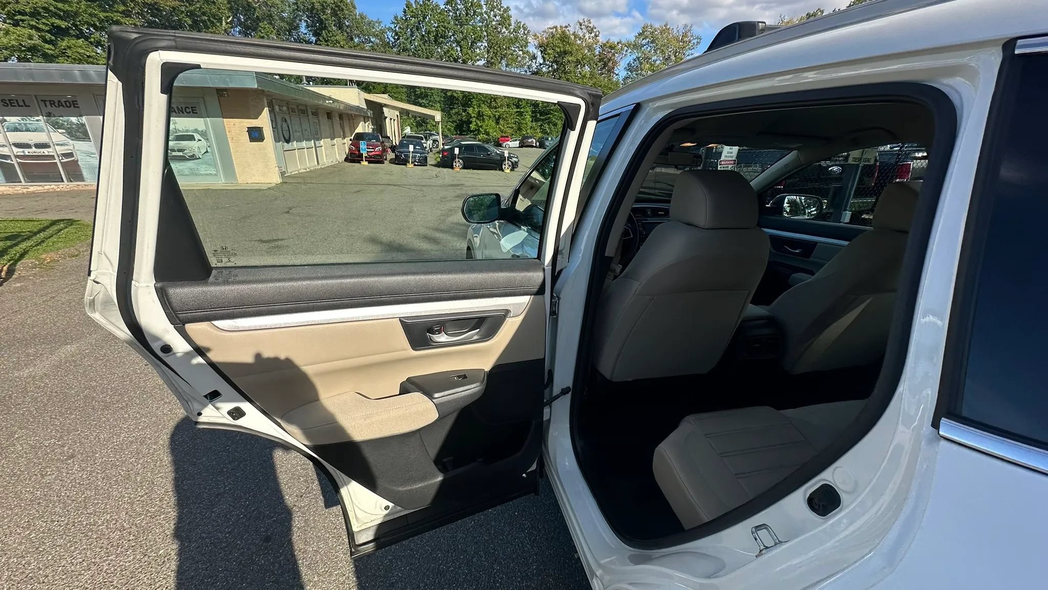 Used 2018 Honda CR-V LX image 31