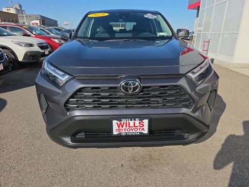 Used 2025 Toyota RAV4 LE FWD image 5