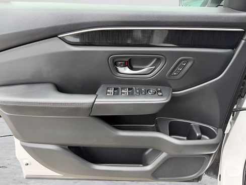 Used 2024 Honda Pilot Elite image 38