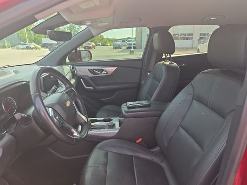 Used 2020 Chevrolet Blazer LT w/ Sound & Technology Package FWD image 12