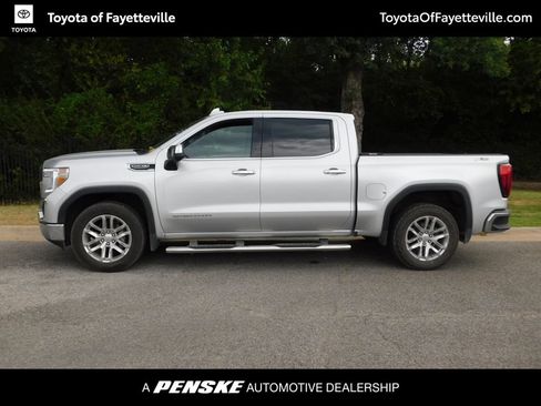 Used 2022 GMC Sierra 1500 SLT w/ SLT Convenience Package AWD/4WD image 2
