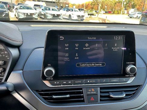 Used 2023 Nissan Altima 2.5 SR image 17