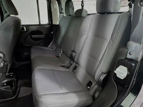 Used 2023 Jeep Gladiator Willys image 24