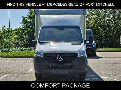 New 2024 Mercedes-Benz Sprinter 4500 image 2
