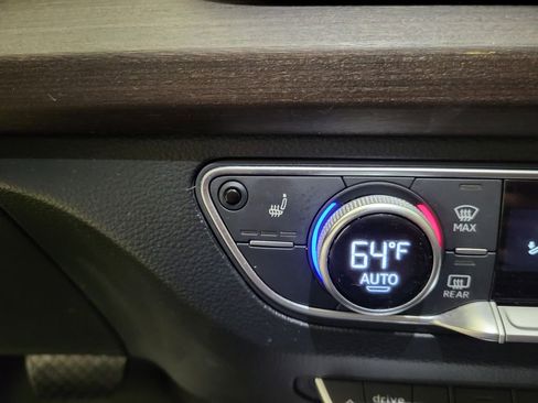 Used 2021 Audi Q5 2.0T Premium w/ Convenience Package image 9