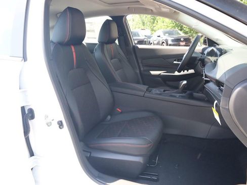 New 2026 Nissan Sentra SR w/ SR Premium Package FWD image 23