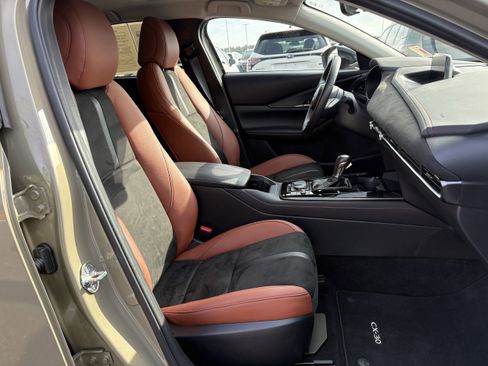 Used 2024 MAZDA CX-30 Carbon image 28