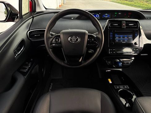 Certified 2019 Toyota Prius XLE AWD/4WD image 13