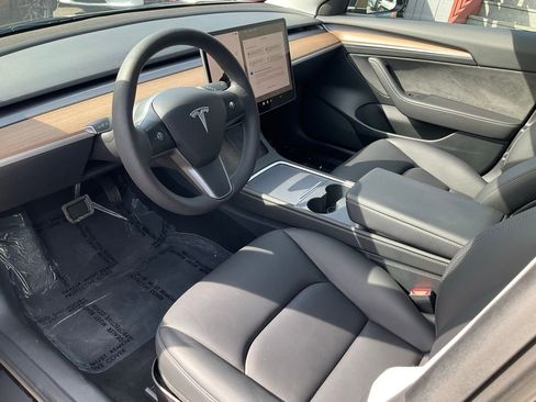 Used 2023 Tesla Model 3 Standard Range RWD image 6