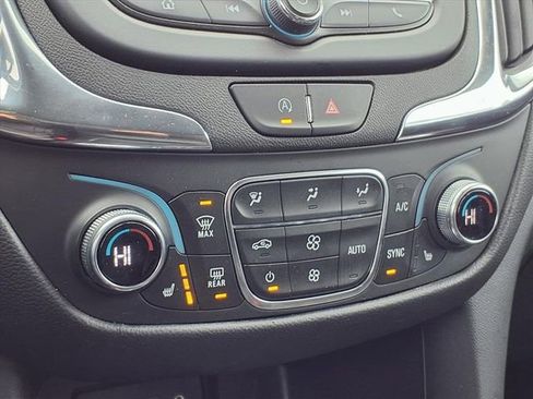 Used 2023 Chevrolet Equinox LT image 13