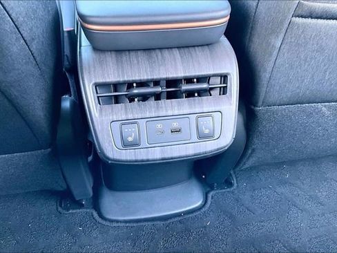 Used 2023 Nissan Ariya AWD image 33