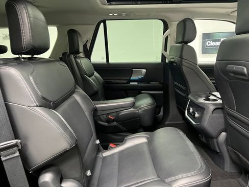 Used 2025 Ford Expedition Platinum AWD/4WD image 52
