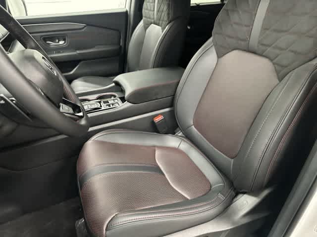 New 2026 Honda Pilot Black Edition image 10