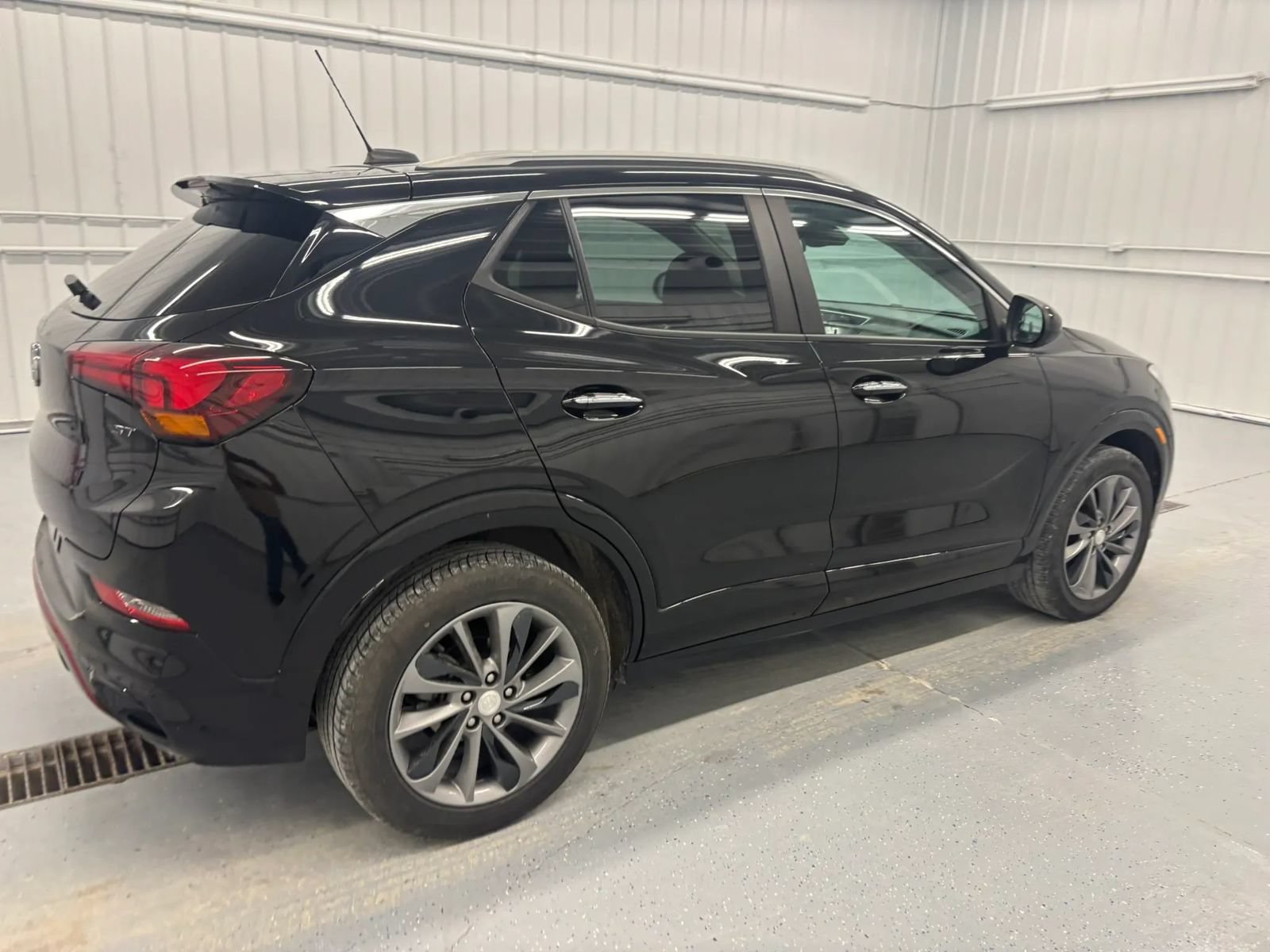 Used 2021 Buick Encore GX Select w/ Sport Touring Package FWD image 9
