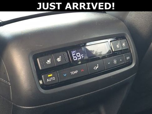 Used 2021 Hyundai Palisade Limited w/ Winter Package image 12