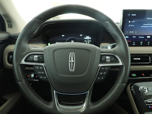 Used 2023 Lincoln Nautilus Reserve AWD/4WD image 16