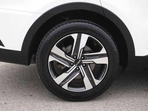 Used 2022 Kia Sorento EX AWD/4WD image 12